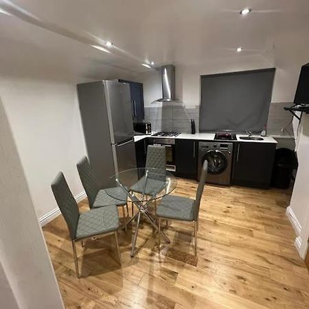 לונדון 2 Bedroom Apartment In Hampdenrd מראה חיצוני תמונה