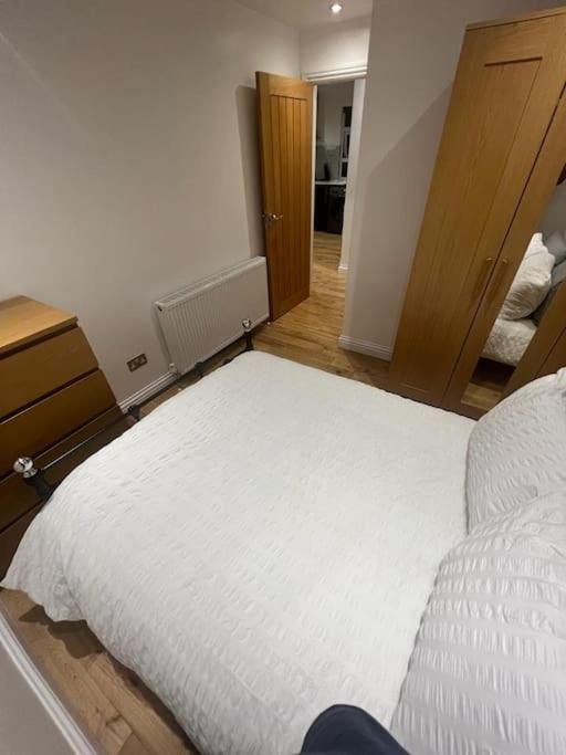 לונדון 2 Bedroom Apartment In Hampdenrd מראה חיצוני תמונה