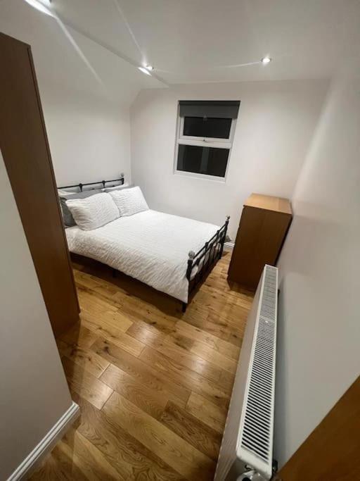 לונדון 2 Bedroom Apartment In Hampdenrd מראה חיצוני תמונה