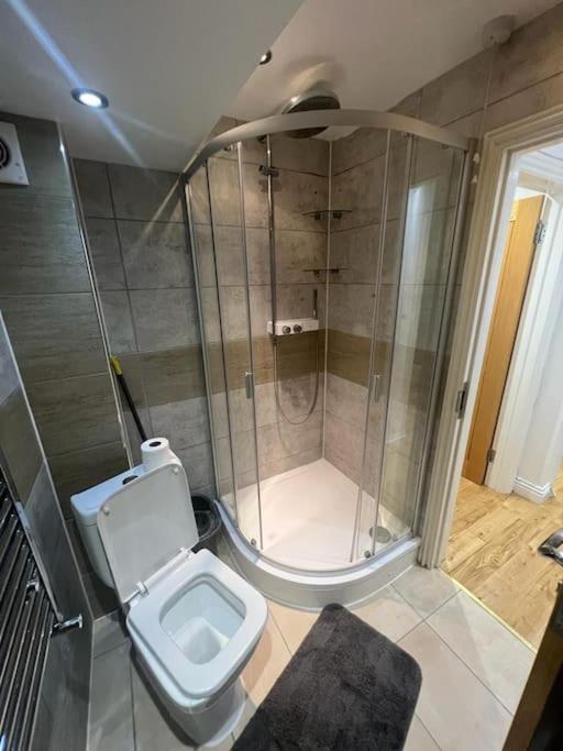 לונדון 2 Bedroom Apartment In Hampdenrd מראה חיצוני תמונה